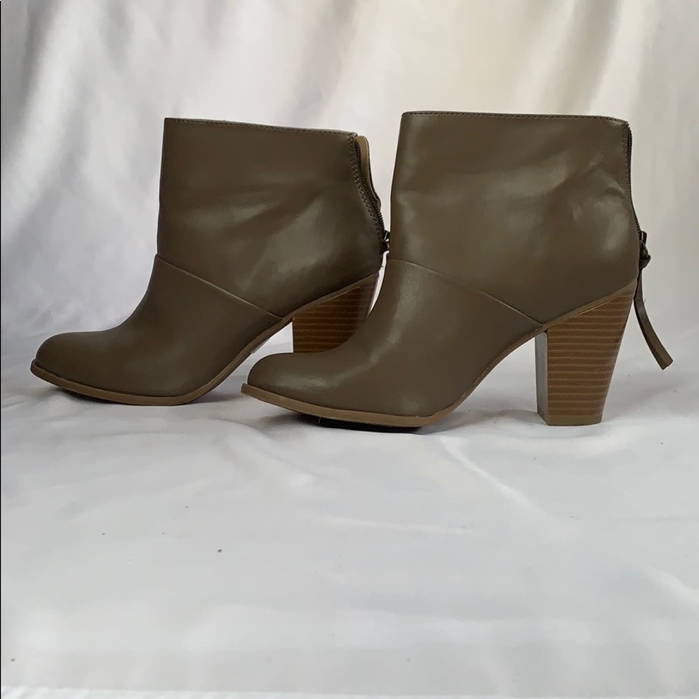 Bootie - Picture 4 of 6